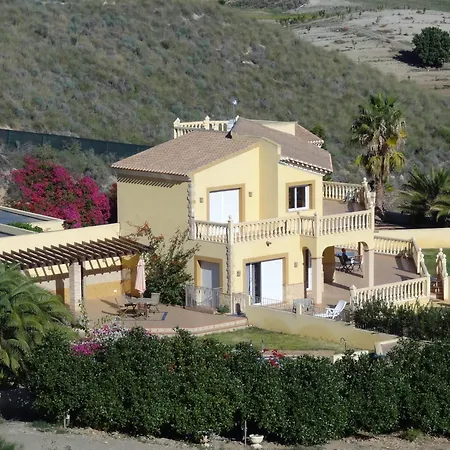 Villa Clairol *